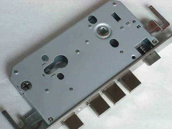 南雄24小时上门开锁公司